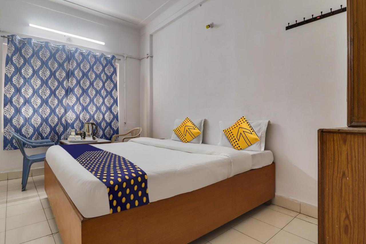 Spot On Apsara Hotel Hyderabad Exterior foto